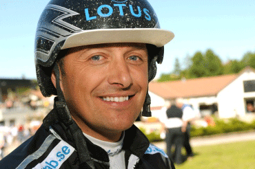 Robert Bergh -  har god grund til at smile. Kanal 75